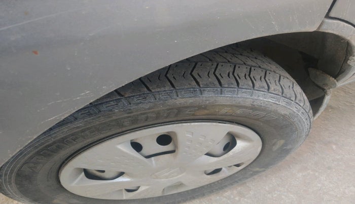 2020 Maruti Eeco 5 STR WITH A/C+HTR, Petrol, Manual, 63,170 km, tyre