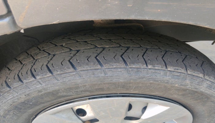 2020 Maruti Eeco 5 STR WITH A/C+HTR, Petrol, Manual, 63,170 km, tyre