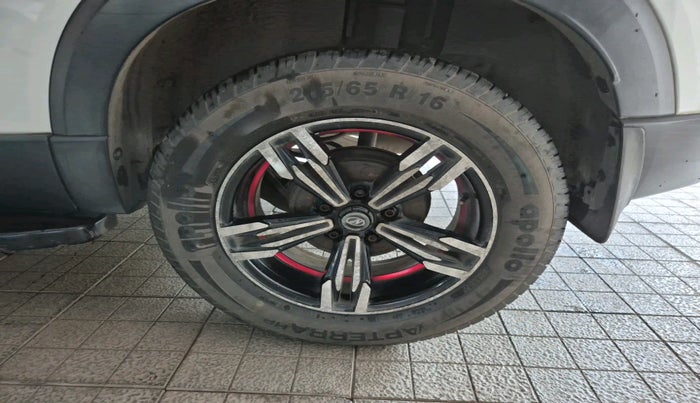 2019 Nissan Kicks XL 1.5, Petrol, Manual, 16,642 km, tyre