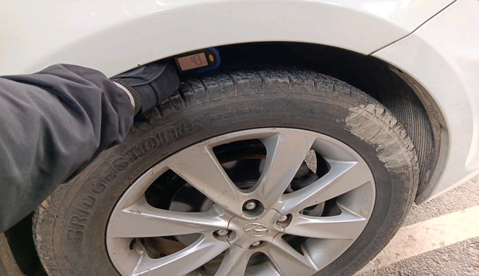 2013 Hyundai Verna FLUIDIC 1.6 CRDI SX, Diesel, Manual, 1,49,454 km, tyre