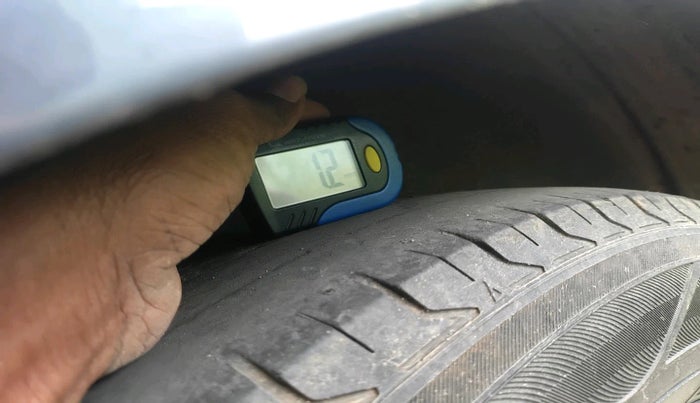 2011 Ford Figo ZXI 1.2 PETROL, Petrol, Manual, 97,837 km, tyre