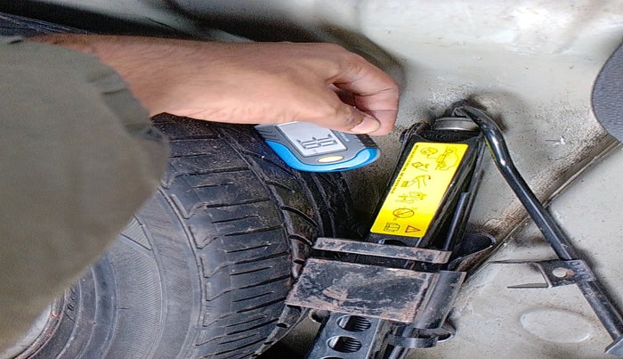 2011 Ford Fiesta STYLE PETROL MT, Petrol, Manual, 76,932 km, tyre