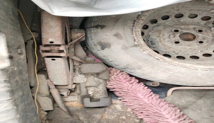 2014 Honda Amaze 1.2L I-VTEC S, Petrol, Manual, 1,20,002 km, tyre