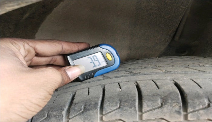 2019 Nissan Kicks XV DIESEL, Diesel, Manual, 1,36,274 km, tyre