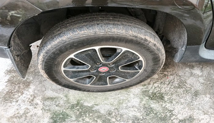 2017 Renault Duster 85 PS RXE DIESEL, Diesel, Manual, 39,888 km, tyre