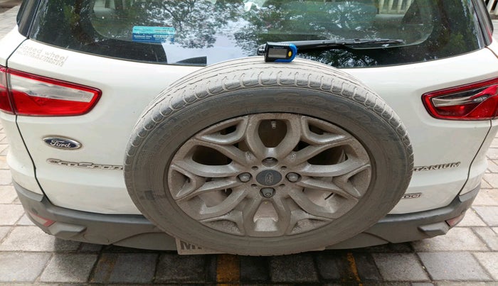 2015 Ford Ecosport TITANIUM 1.5L DIESEL, Diesel, Manual, 1,45,772 km, tyre