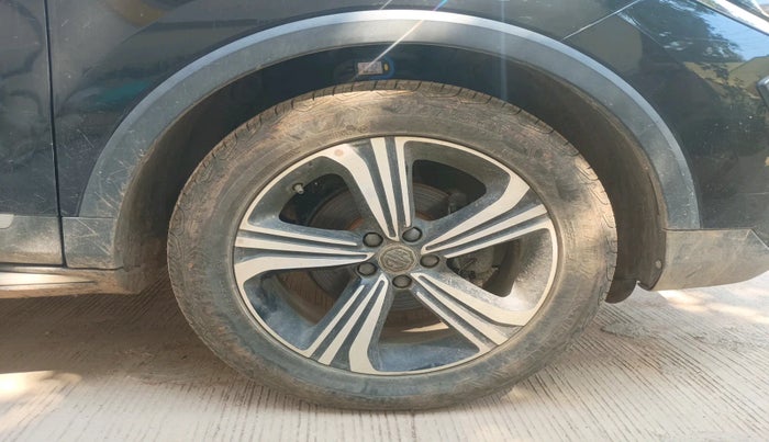 2022 MG ASTOR SHARP EX 1.5 MT, Petrol, Manual, 28,437 km, tyre