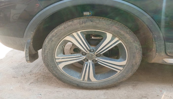 2022 MG ASTOR SHARP EX 1.5 MT, Petrol, Manual, 28,437 km, tyre