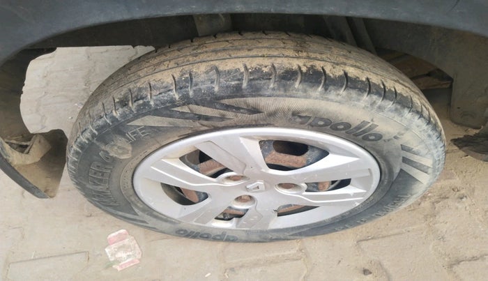 2016 Renault Kwid RXT 0.8, Petrol, Manual, 1,33,829 km, tyre