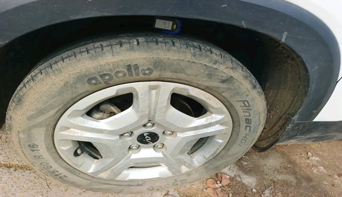 2023 KIA SONET HTK 1.2 PETROL MT, Petrol, Manual, 40,219 km, tyre