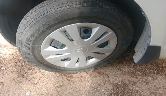 2014 Maruti Swift Dzire VXI, Petrol, Manual, 52,471 km, tyre