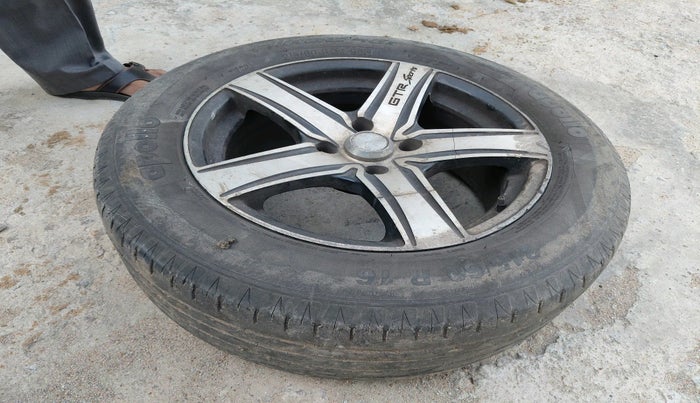 2015 Ford Ecosport TREND 1.5L DIESEL, Diesel, Manual, 1,21,637 km, tyre