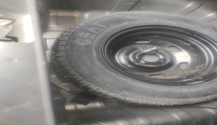 2018 Renault Kwid RXT 0.8, Petrol, Manual, 7,040 km, tyre