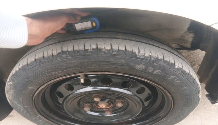 2017 Maruti Wagon R 1.0 VXI, Petrol, Manual, 87,515 km, tyre