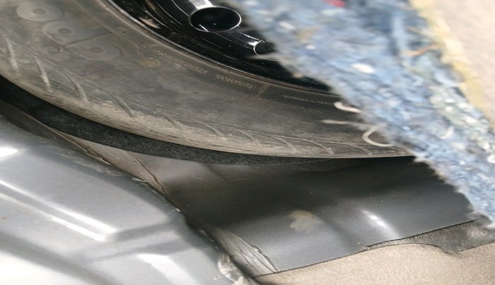 2017 Ford Figo Aspire TITANIUM 1.2 PETROL, Petrol, Manual, 67,974 km, tyre