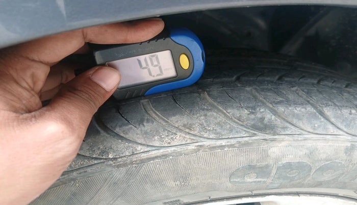 2017 Ford Figo Aspire TITANIUM 1.2 PETROL, Petrol, Manual, 67,974 km, tyre