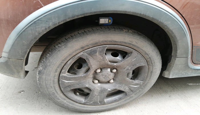 2018 Ford FREESTYLE TREND 1.5 DIESEL, Diesel, Manual, 1,03,810 km, tyre