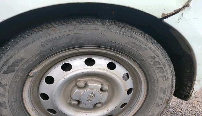 2011 Hyundai i10 ERA 1.1, Petrol, Manual, 2,44,462 km, tyre