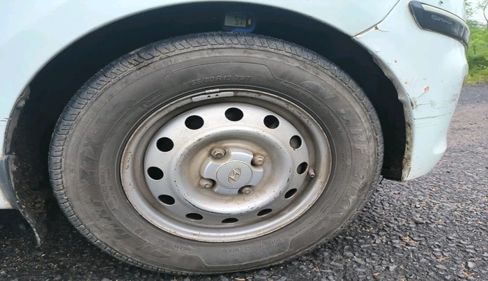 2011 Hyundai i10 ERA 1.1, Petrol, Manual, 2,44,462 km, tyre