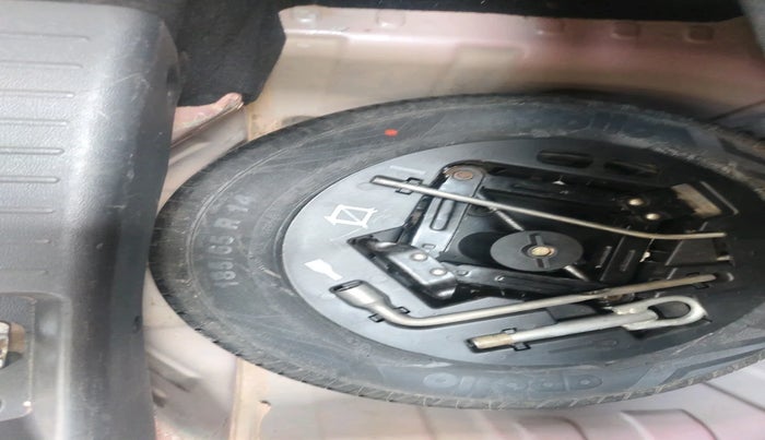 2018 Mahindra KUV 100 NXT K4+ D 6 STR, Diesel, Manual, 77,270 km, tyre