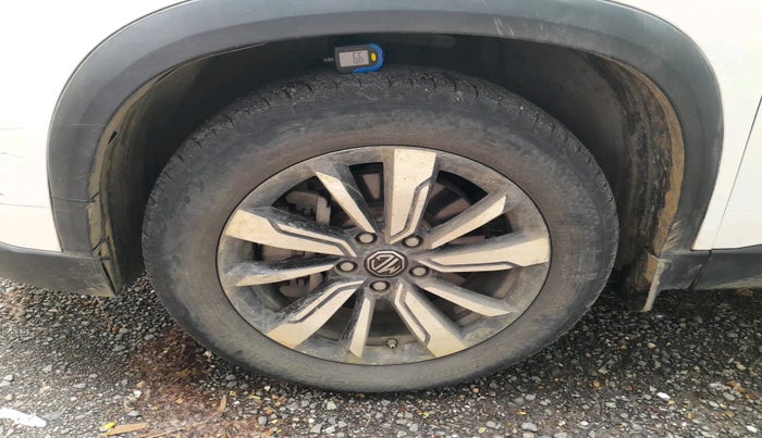 2019 MG HECTOR SHARP 1.5 DCT PETROL, Petrol, Automatic, 1,80,481 km, tyre