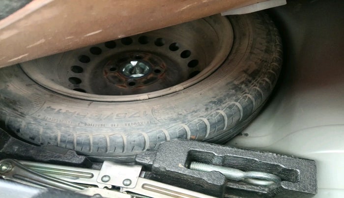 2013 Honda Amaze 1.5L I-DTEC S, Diesel, Manual, 86,269 km, tyre