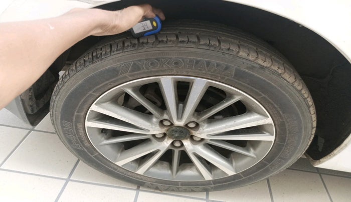 2015 Toyota Corolla Altis VL CVT PETROL, Petrol, Automatic, 9,537 km, tyre