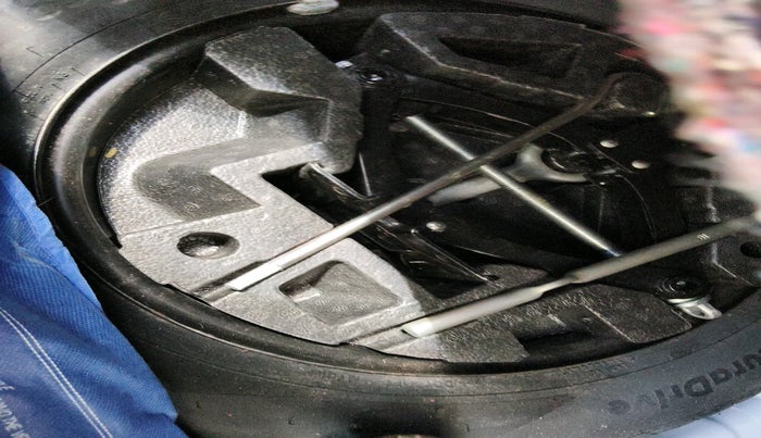 2022 Tata PUNCH CREATIVE  AMT, Petrol, Automatic, 17,098 km, tyre