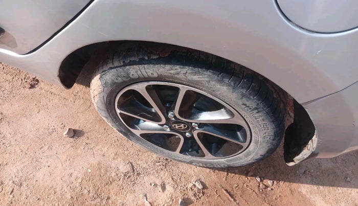 2017 Hyundai Grand i10 ASTA U2 1.2 CRDI, Diesel, Manual, 16,048 km, tyre