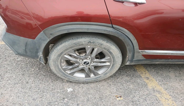 2019 KIA SELTOS HTX 1.5 DIESEL, Diesel, Manual, 1,45,594 km, tyre