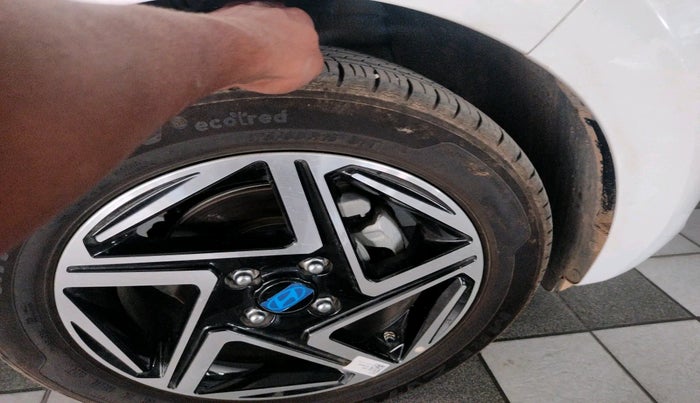 2024 Hyundai GRAND I10 NIOS ASTA AMT 1.2 KAPPA VTVT, Petrol, Automatic, 2,888 km, tyre