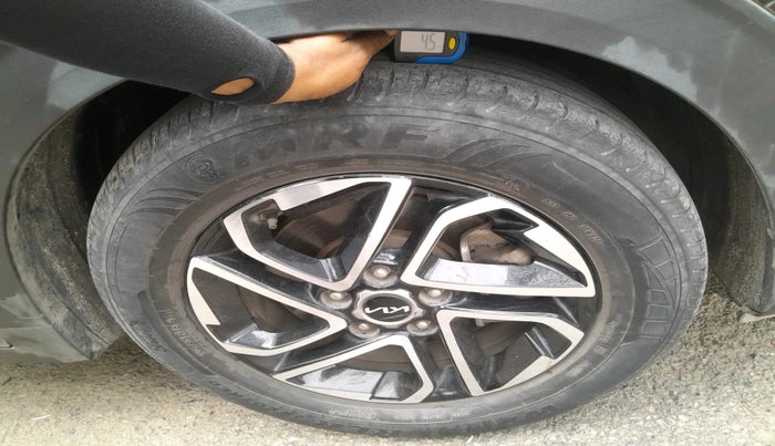 2023 KIA CARENS  PRESTIGE PLUS 1.5 TURBO PETROL DCT 7 STR, Petrol, Automatic, 30,264 km, tyre