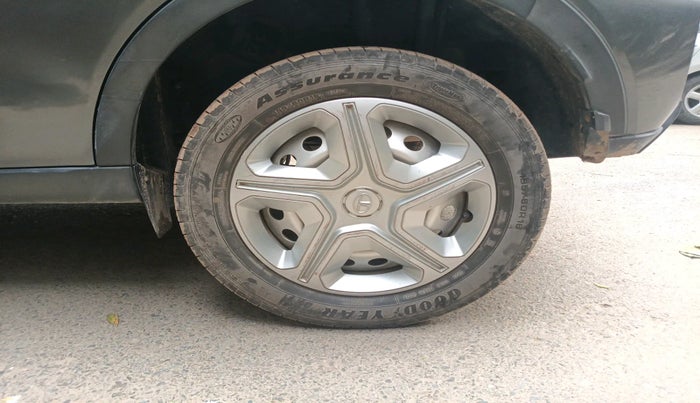 2021 Tata NEXON XE PETROL, Petrol, Manual, 23,665 km, tyre