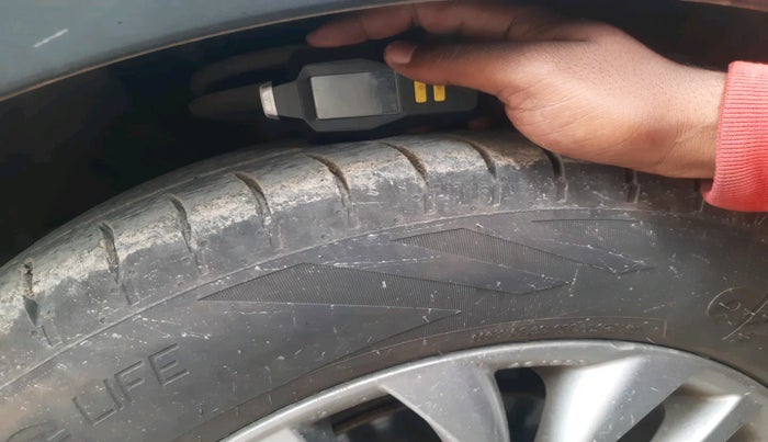 2017 Maruti S Cross ALPHA 1.6, Diesel, Manual, 97,736 km, tyre