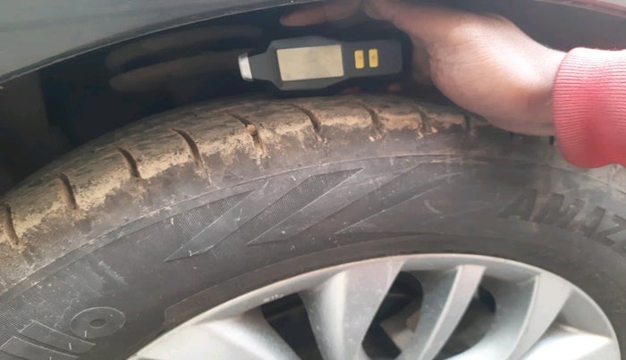 2017 Maruti S Cross ALPHA 1.6, Diesel, Manual, 97,736 km, tyre