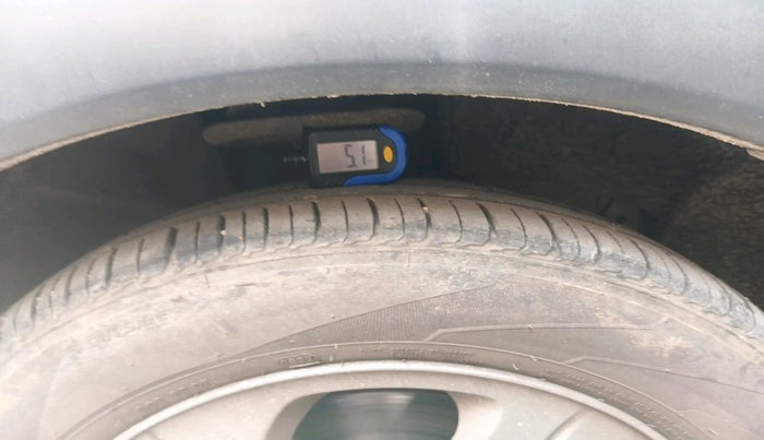 2015 Renault Lodgy 110 PS RXZ STEPWAY 7 STR, Diesel, Manual, 78,000 km, tyre