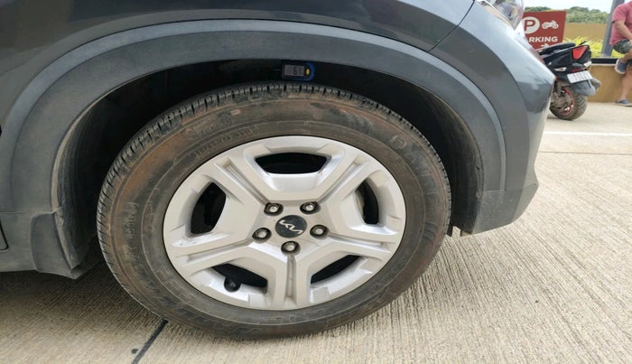 2023 KIA SONET HTK PLUS 1.2 PETROL MT, Petrol, Manual, 16,771 km, tyre