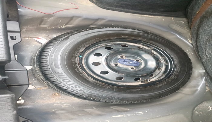 2017 Maruti Dzire VXI, Petrol, Manual, 79,386 km, tyre