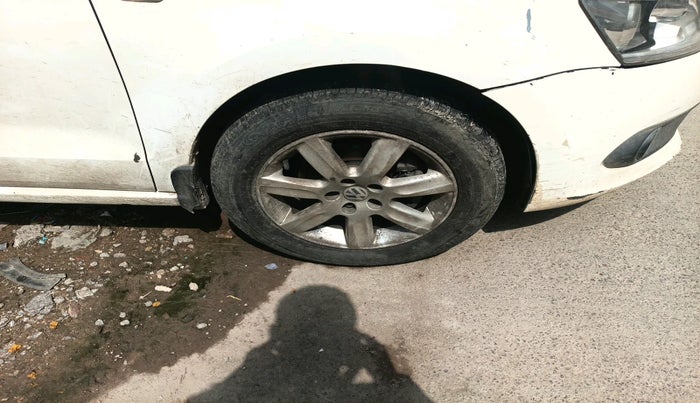 2011 Volkswagen Vento COMFORTLINE DIESEL 1.6, Diesel, Manual, 2,59,213 km, tyre