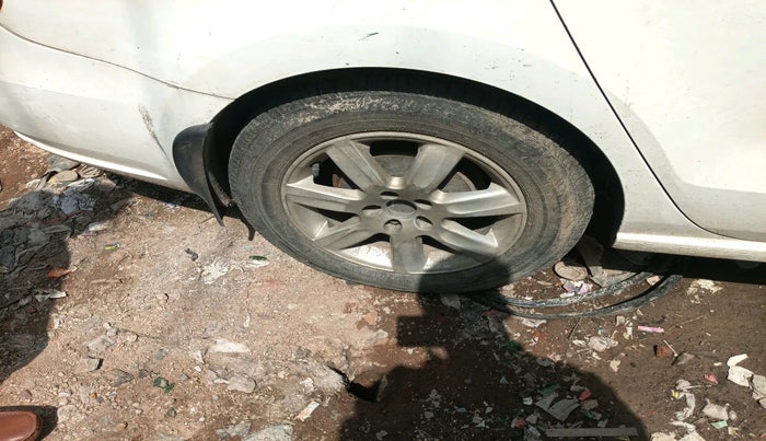 2011 Volkswagen Vento COMFORTLINE DIESEL 1.6, Diesel, Manual, 2,59,213 km, tyre