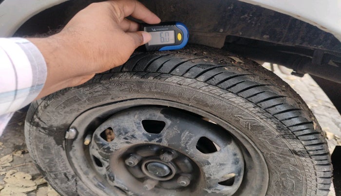 2013 Maruti Alto 800 LXI, Petrol, Manual, 95,359 km, tyre