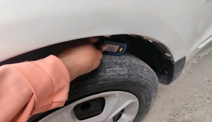 2017 Maruti Swift LXI (O), Petrol, Manual, 54,279 km, tyre