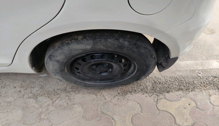 2017 Maruti Swift LXI (O), Petrol, Manual, 54,279 km, tyre