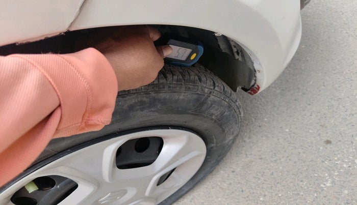 2017 Maruti Swift LXI (O), Petrol, Manual, 54,279 km, tyre