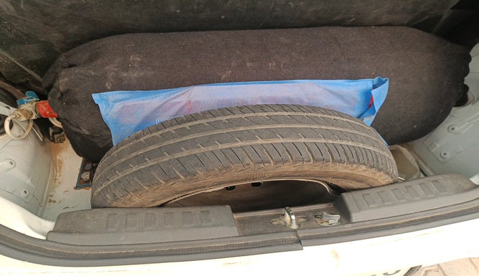 2024 Maruti Alto K10 LXI, Petrol, Manual, 22,040 km, tyre