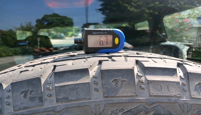 2022 Mahindra Thar LX HT PETROL 4WD MT, Petrol, Manual, 77,709 km, tyre