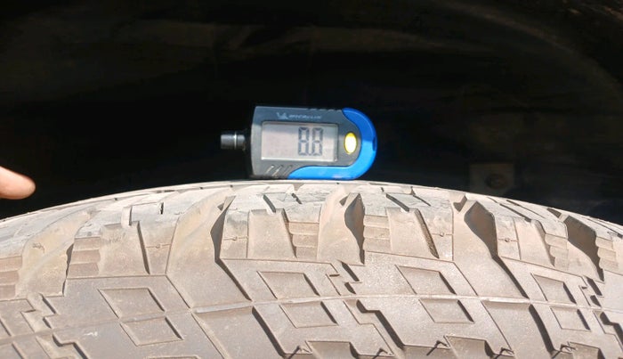 2022 Mahindra Thar LX HT PETROL 4WD MT, Petrol, Manual, 77,709 km, tyre