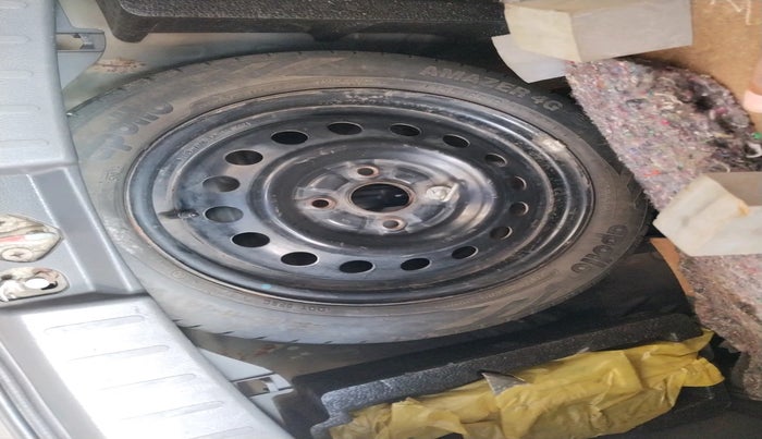 2012 Maruti Wagon R 1.0 VXI, Petrol, Manual, 67,359 km, tyre