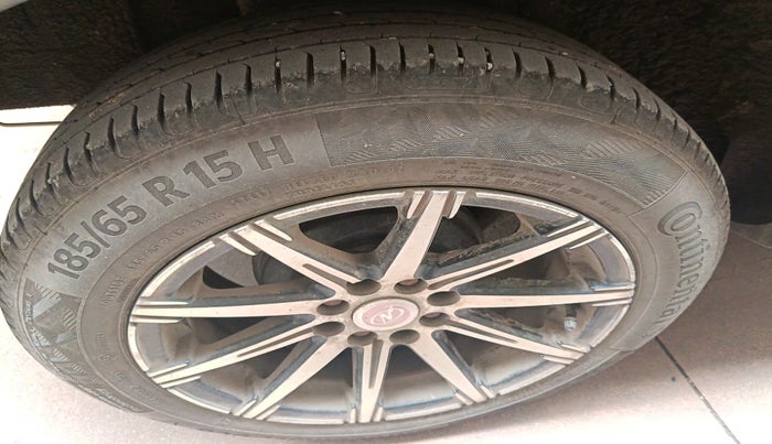 2020 Renault TRIBER RXZ, Petrol, Manual, 27,665 km, tyre