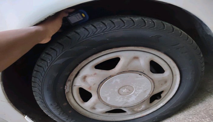 2010 Chevrolet Beat LT PETROL, Petrol, Manual, 45,679 km, tyre